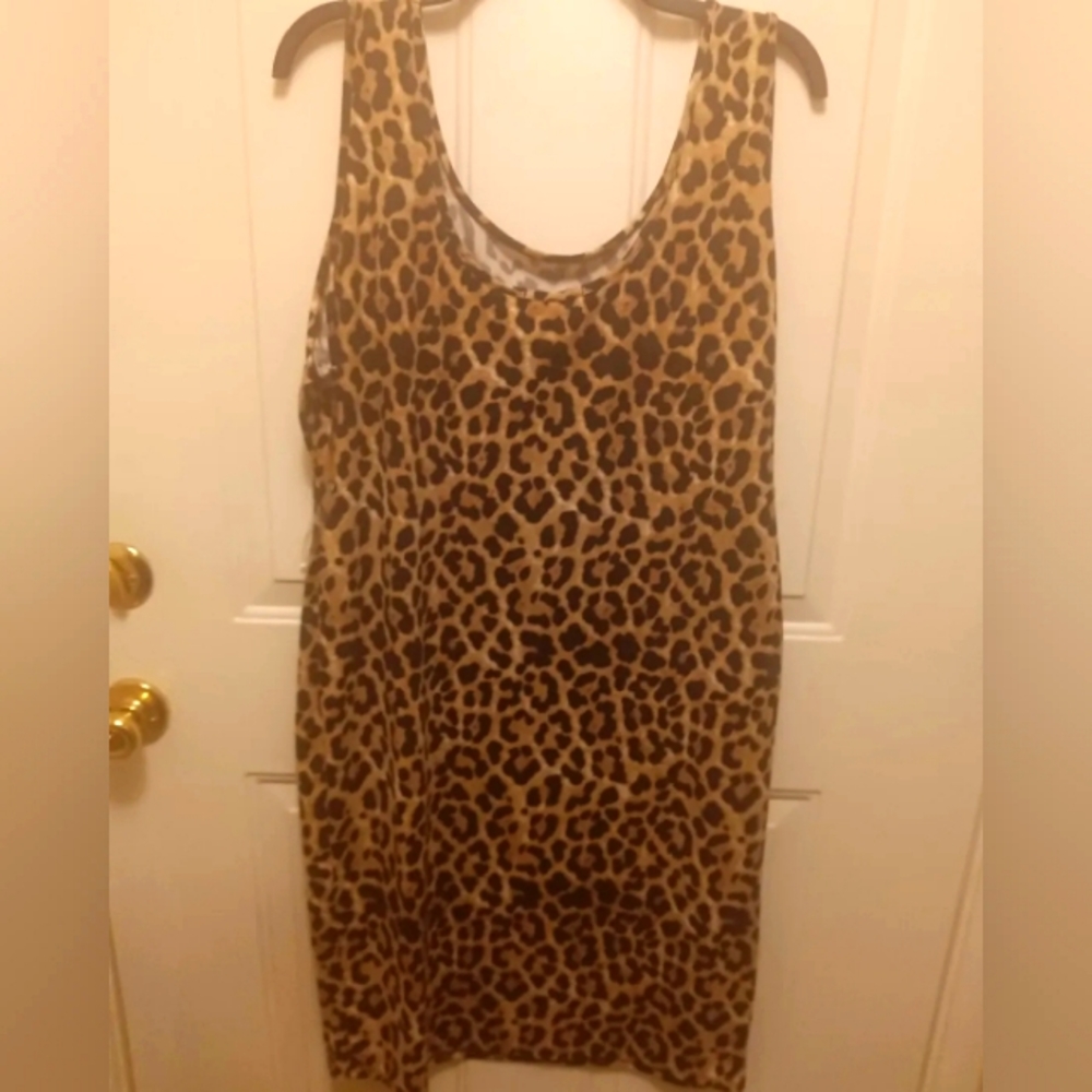 NWOT Absolutely ❤️it!! Cheetah print dress. Size 2X.